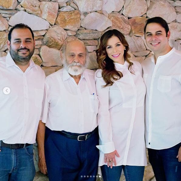 La familia de la conductora estuvo reunida para celebrar sus 90 años.