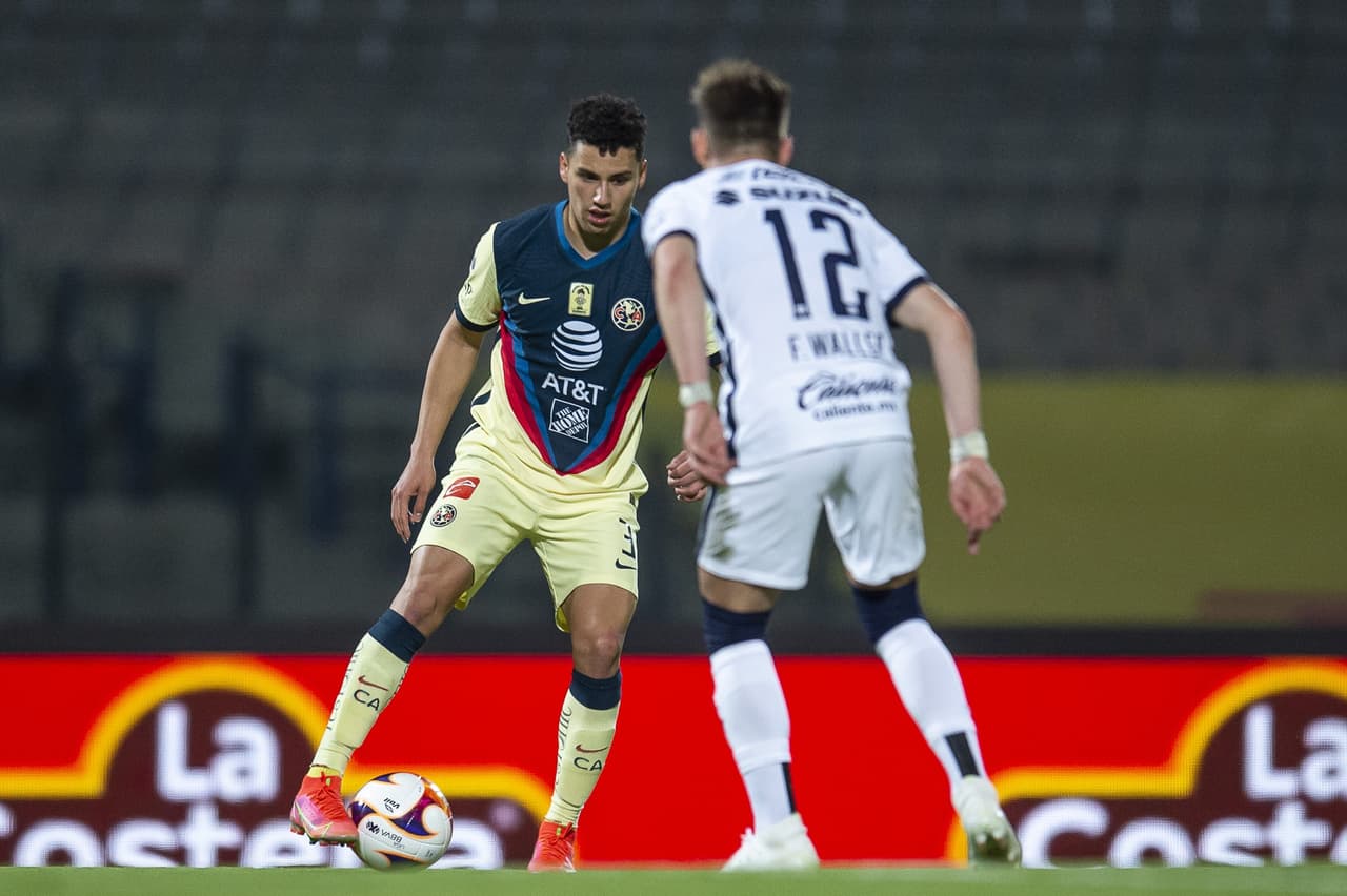Con un agónico gol de Henry Martín en los últimos minutos, América se llevó el clásico capitalino y de pasó eliminó a Pumas de toda opción de Repechaje en el Guard1anes 2021.
