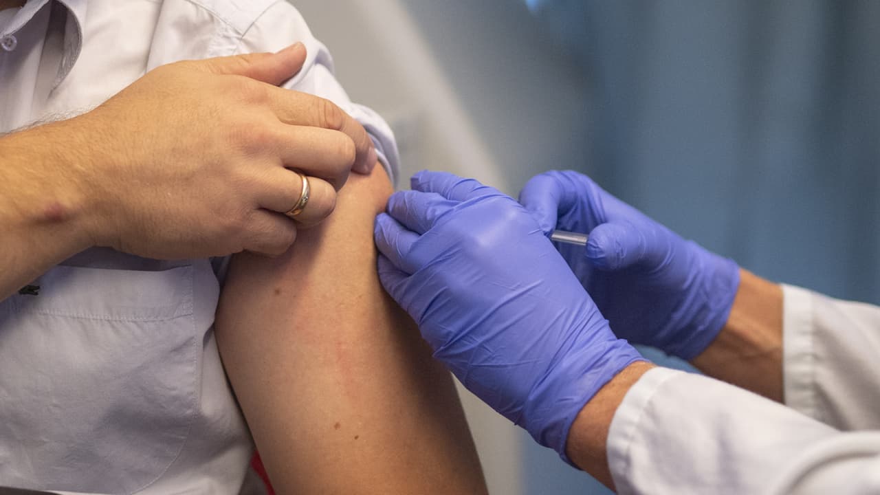 Recomiendan a población de Houston vacunarse contra la influenza para evitar un riesgo además de la pandemia