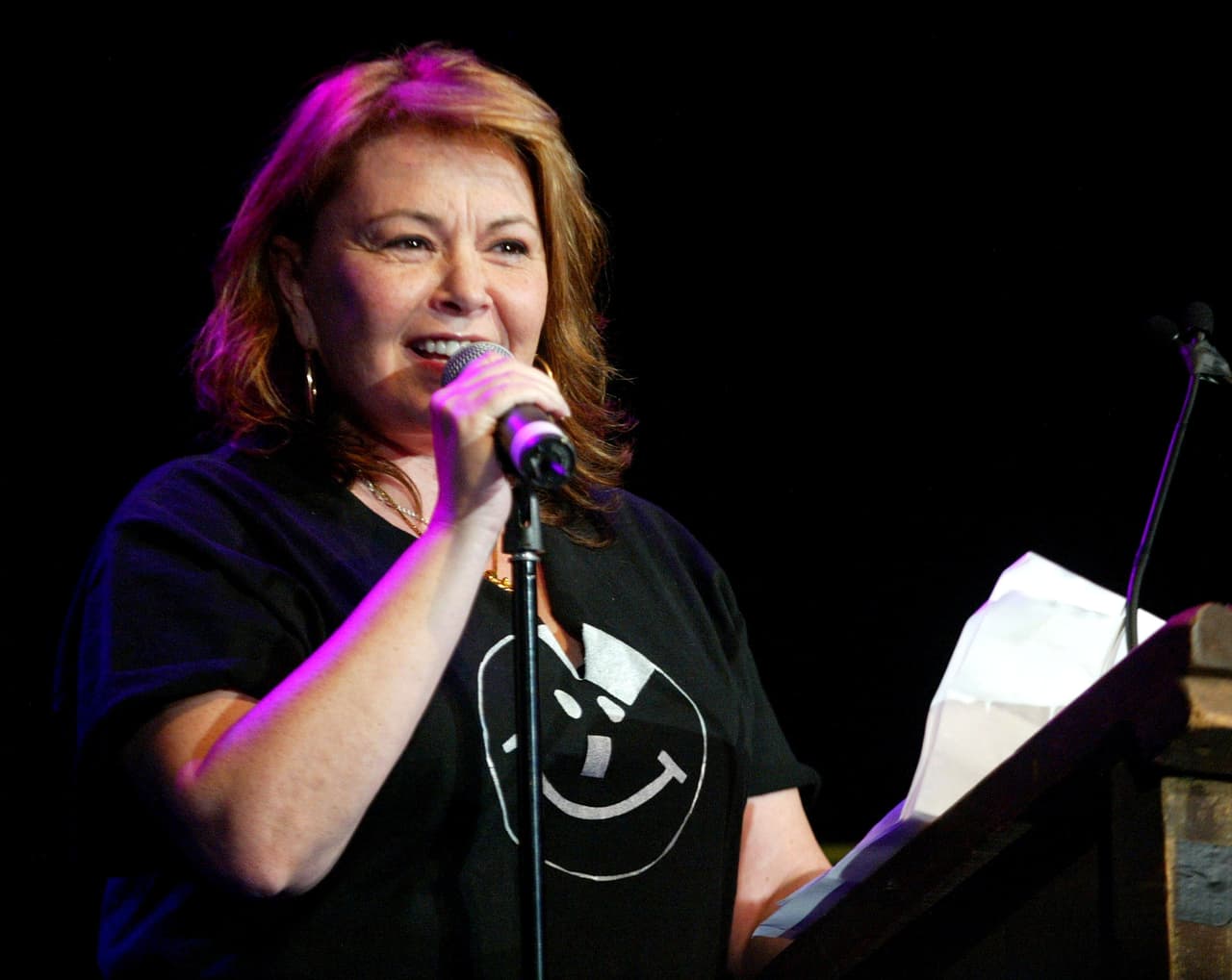 Otro momento para recordar fue cuando la comediante Roseanne Barr interpretó una de las 
<a href="https://www.youtube.com/watch?v=SkhbpeL-8sY" target="_blank">peores versiones del himno</a> nacional estadounidense antes de un partido de los Padres, en 1990.