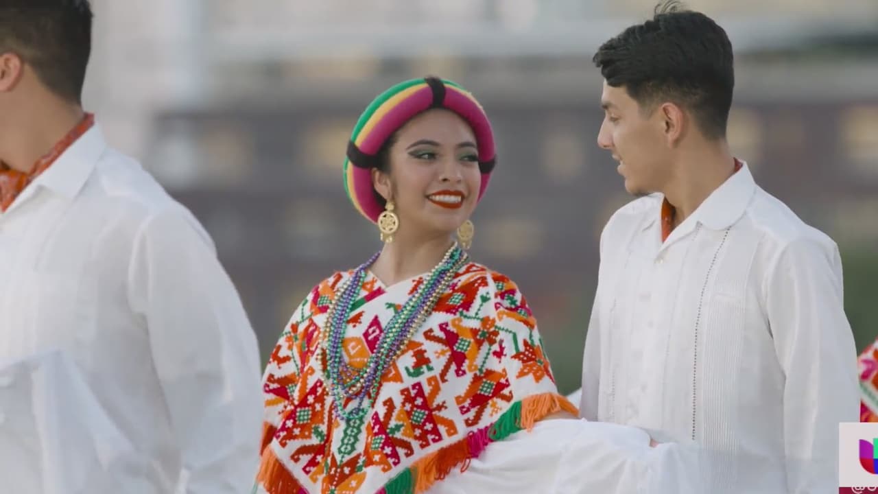 La transmisión incluyó bailes y música festiva en honor a la cultura mexicana.