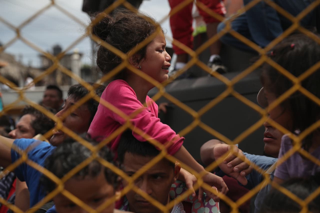 "No, no soy pandillero", reclamó un padre salvadoreño al que separaron de sus hijos tras acusarlo