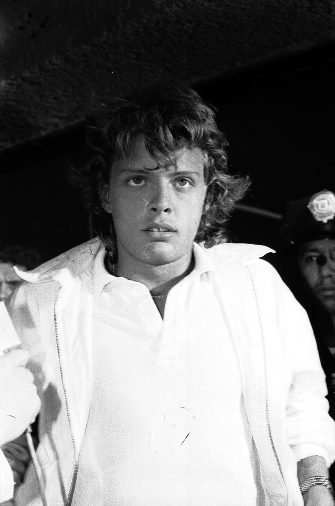 En 1988, por la ventas de su disco 'Un hombre busca una mujer', 
<b>Luis Miguel</b> recibió varios discos de oro y platino y la Antena de Cristal por su trayectoria artística.