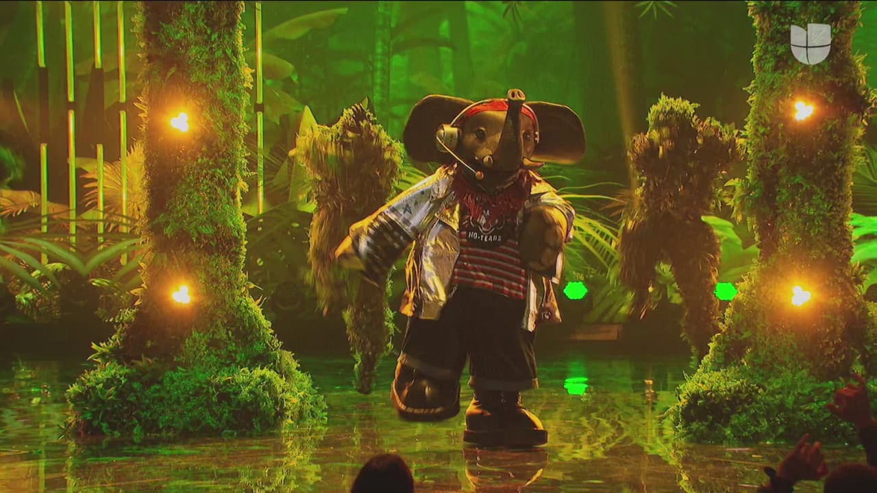 Elefante llegó con todo el ritmo para cantar ‘La Gozadera’.