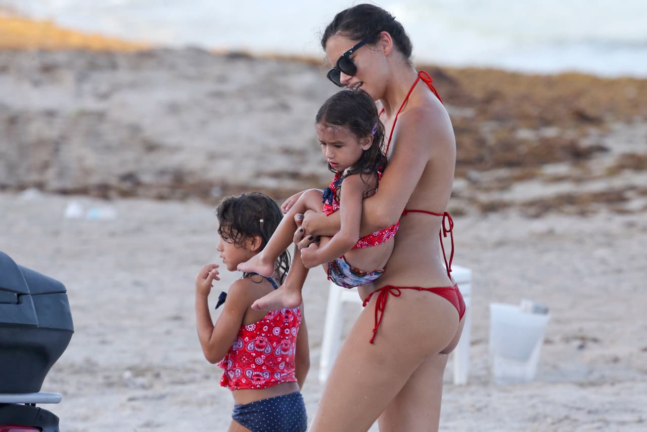 Se ve que es una mamá muy consentidora.