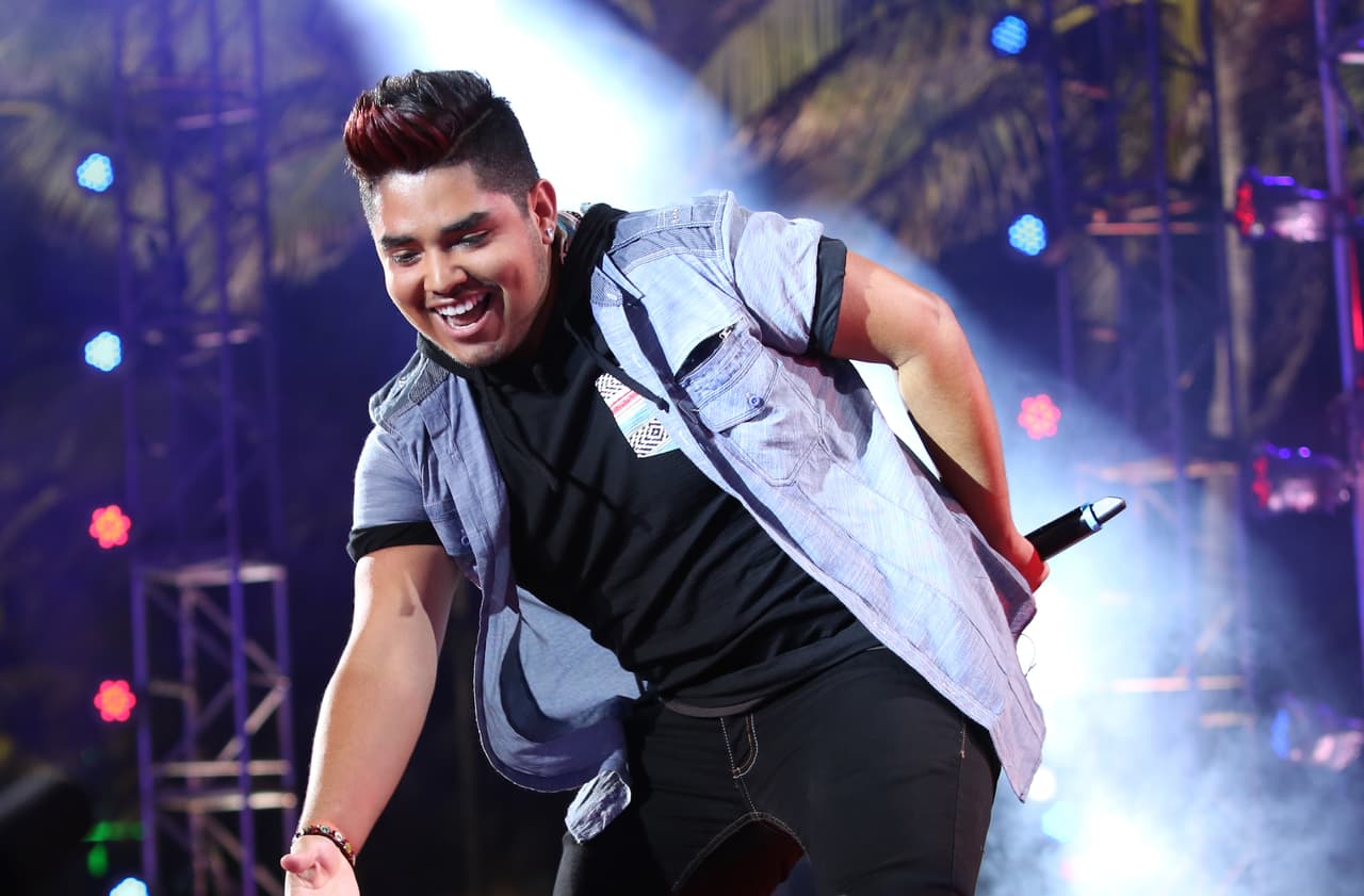 Se llevó un SÍ de parte de cada uno de los jueces, le dijeron que debe trabajar en su imagen y alabaron su conexión con el público.