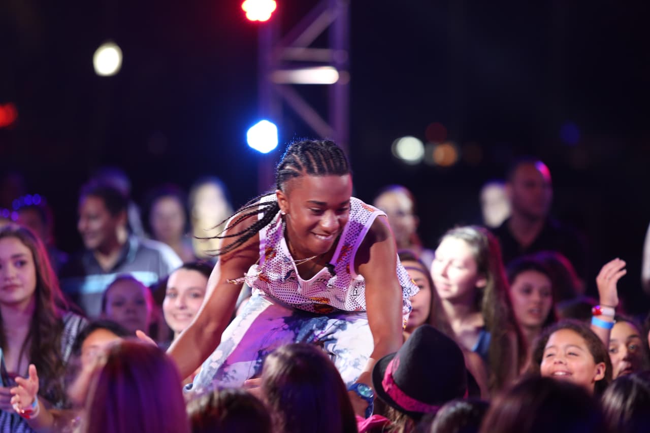 Los jueces quedaron encantados con el flow de Aaron. Una de las cosas que más nos gustó de Aaron fue su energía y cómo usa la música para escapar las malas influencias.