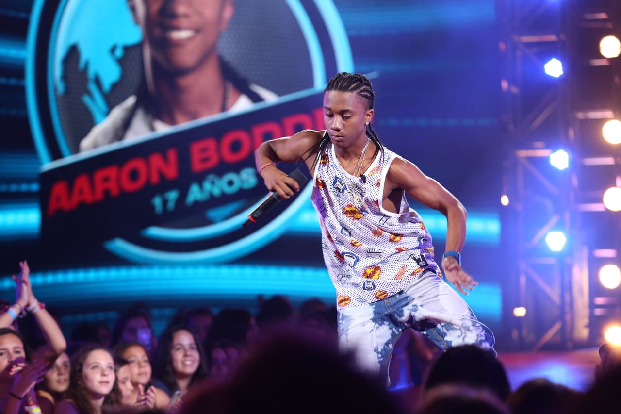 Los jueces quedaron encantados con el flow de Aaron. Una de las cosas que más nos gustó de Aaron fue su energía y cómo usa la música para escapar las malas influencias.