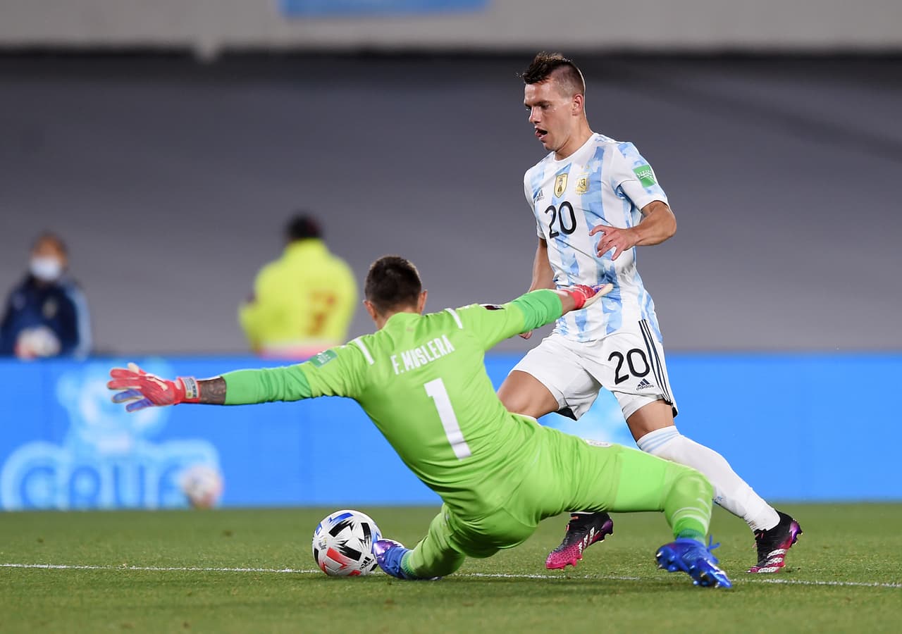 Argentina goleó a Uruguay mientras que Chile por fin volvió a ganar tras enfrentarse a la Selección de Paraguay.