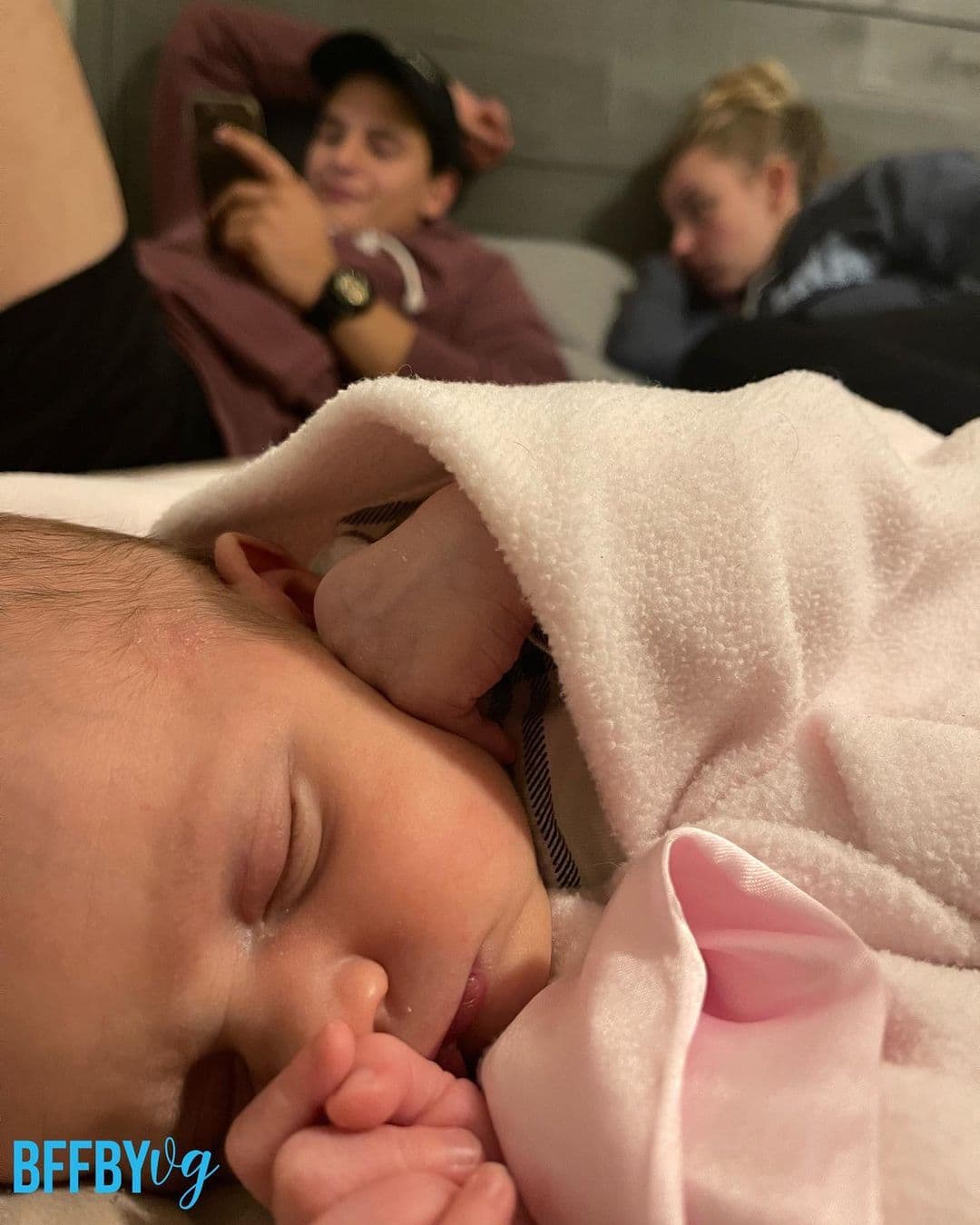 “Recibirte mi hermosa Vanessa ha sido el regalo más hermoso para cerrar este año”, escribió a días del nacimiento de la pequeña para acompañar una imagen en donde la bebé aparece durmiendo. 
<br>