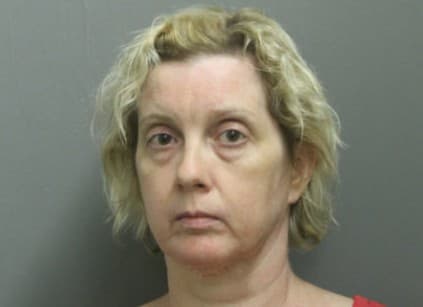 Presentan cargos a la despachadora de la policía de Chicago que le disparó a hispana de 18 años