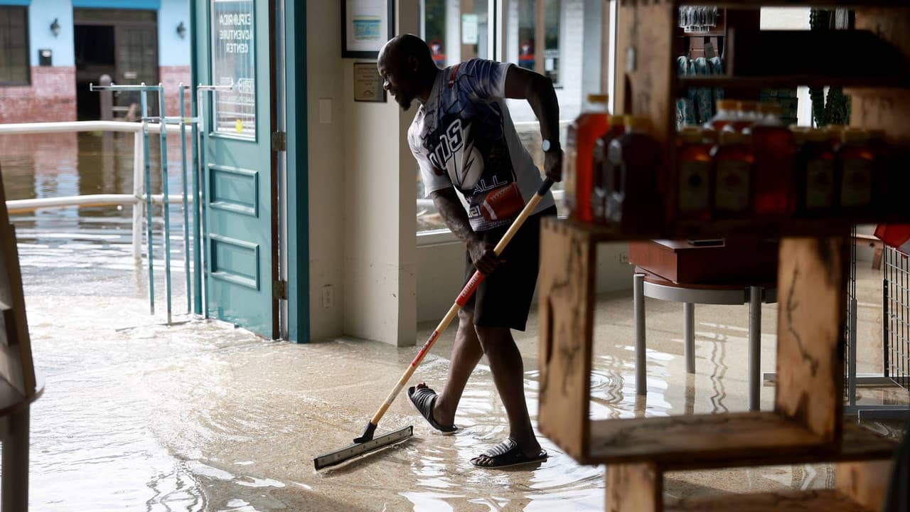 La electricidad será restablecida en diversas zonas de Florida y el gobernador anuncia ayudas tras el paso del huracán Idalia