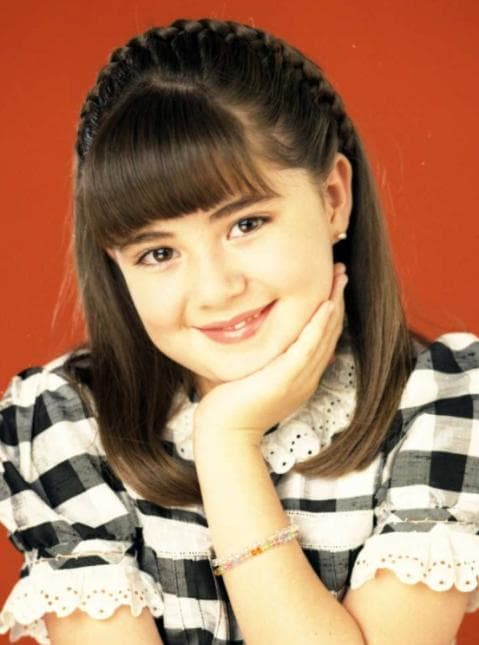 A los 8 años de edad Mariana obtuvo su primer papel protagónico con la telenovela infantil 'Una luz en el camino'.