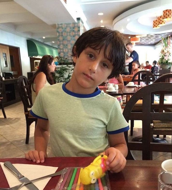 Aparentemente, con los dos primeros ha tenido dificultades legales para poderlos ver.
<br>