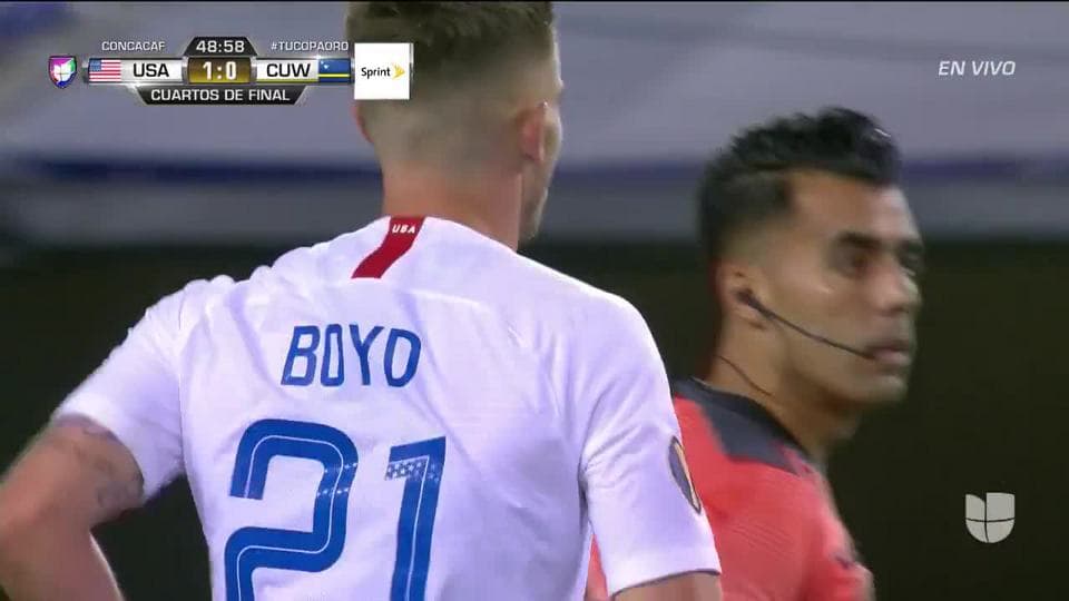 Tiro desviado de Tyler Boyd