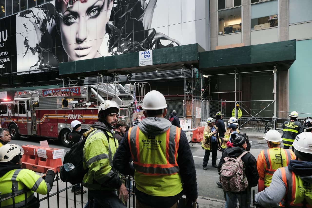 Además, fueron necesarios cortes viales en una de las zonas más concurridas de Manhattan.
