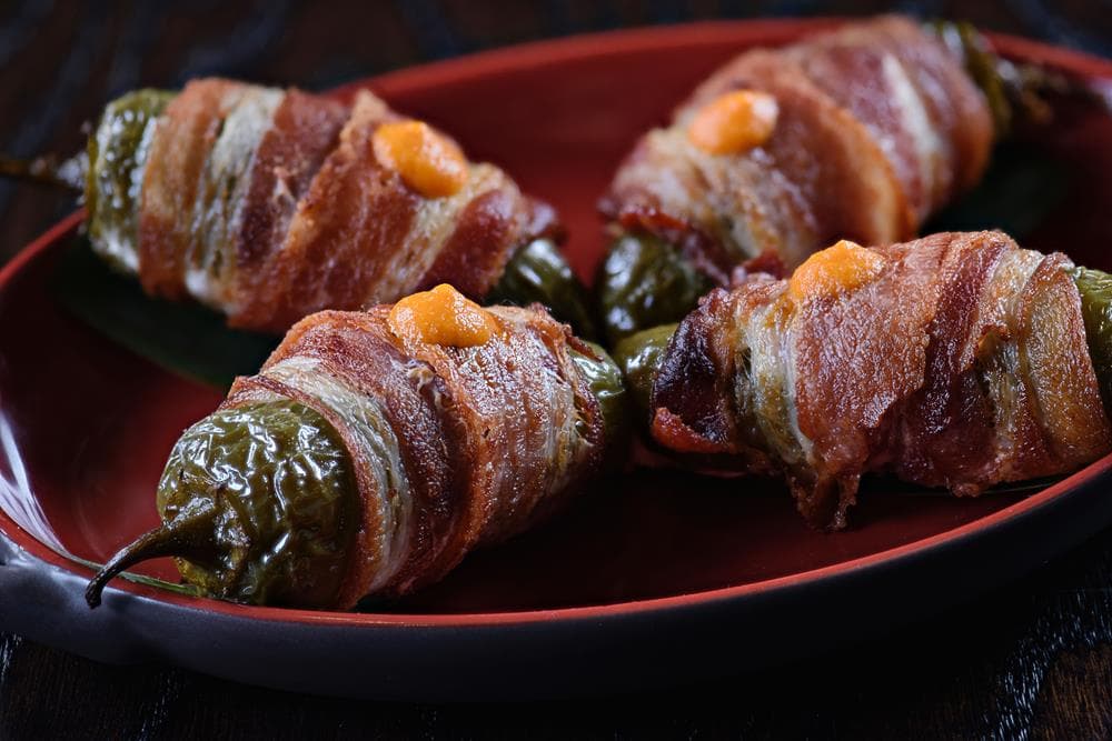 <b><a href="https://www.gonzatacosytequila.com/">Número 3: Gonza Tacos y Tequila (7713-39 Lead Mine Rd Raleigh, NC 27615)</a></b>. Ofrece comida casera colombo-mexicana y cócteles latinos artesanales. Amplia Lista de Tequilas y Licores regionales, así como una lista cuidadosamente seleccionada de vinos y cervezas latinos, según sus dueños.