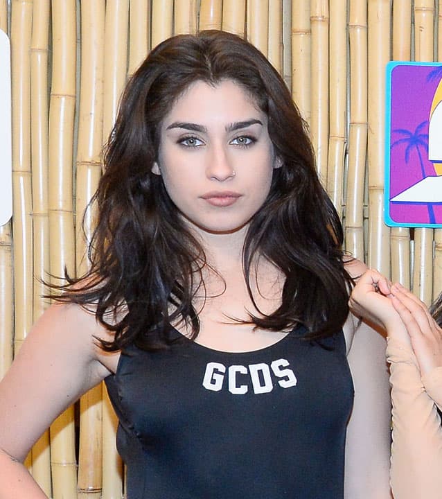 La cubana-estadounidense firmó en una fuerte carta en la que aprovechó para criticar a Donald Trump y sus seguidores.