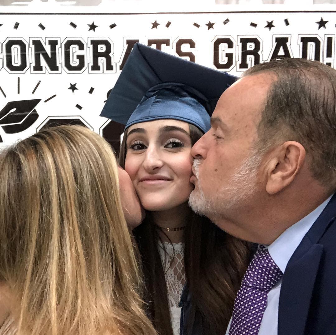 La hija de Raúl de Molina y Millie se fue a vivir a Washington y, cuando llegó el momento, sus padres viajaron hasta la capital estadounidense para ver que no le faltara nada.