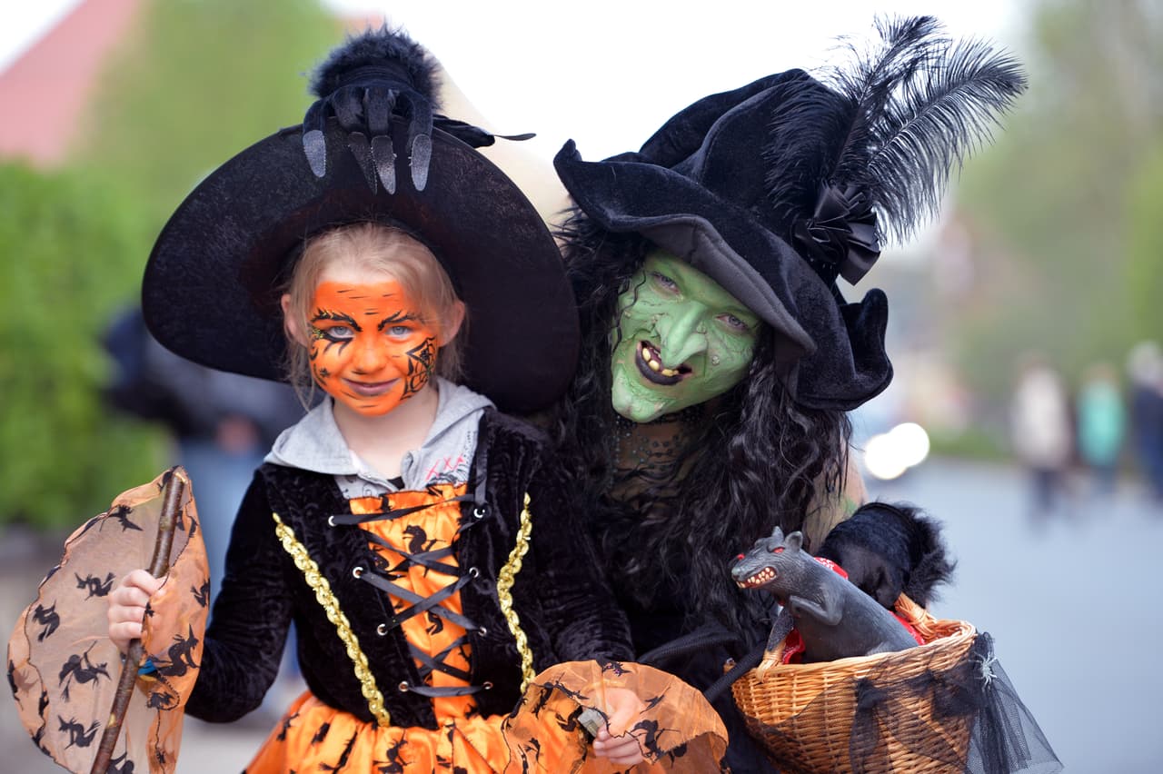 Aemead y Cuerpo de Bomberos ofrecen consejos para una Noche de Brujas segura