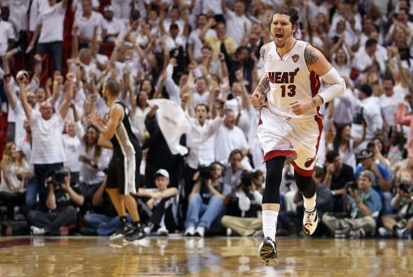 La afición del Sur de la Florida explotó en júbilo.