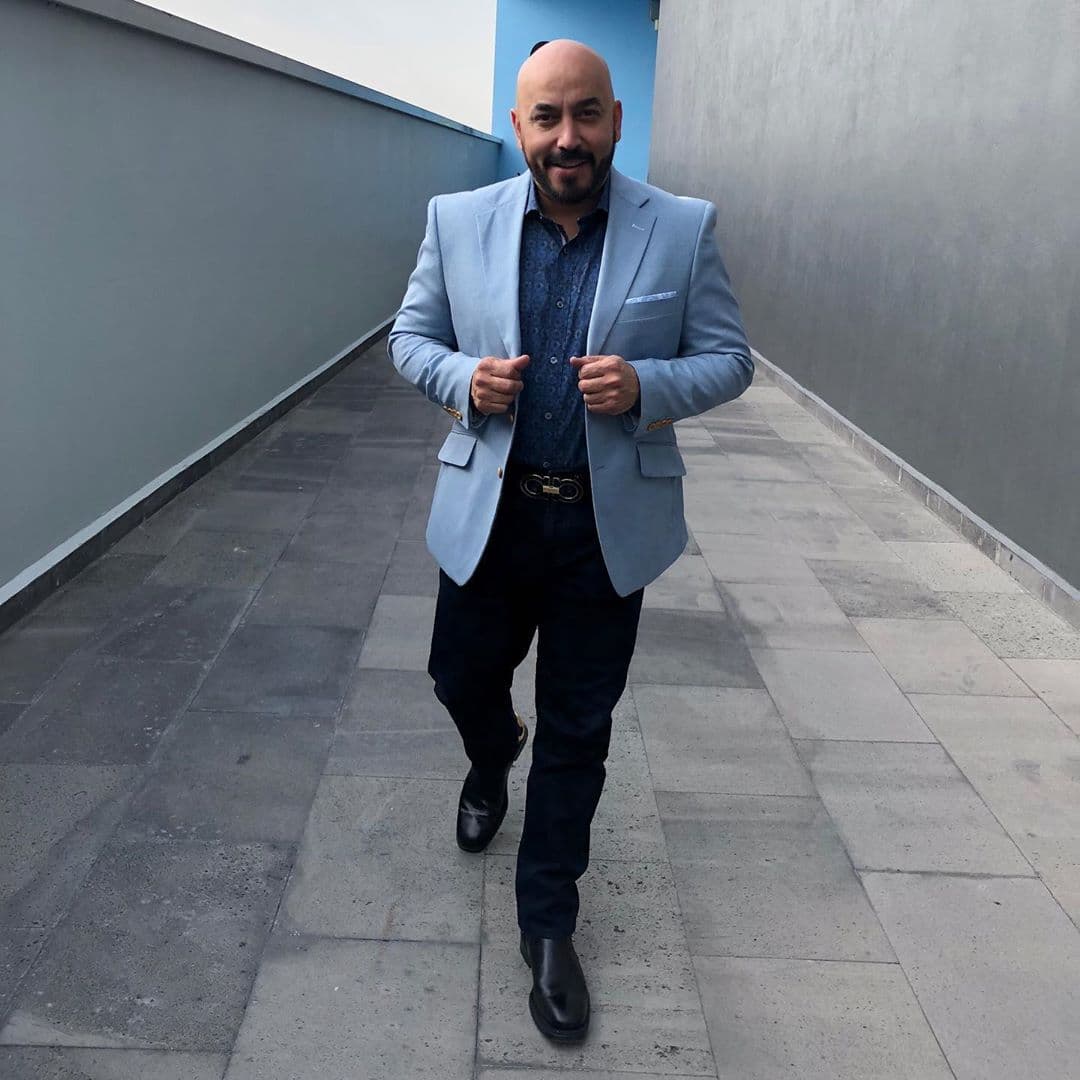 Al respecto, Lupillo Rivera aseguró al mismo medio, que la 
<a href="https://www.univision.com/famosos/lupillo-rivera-dice-que-belinda-es-la-mujer-mas-bella-que-ha-conocido-ambos-niegan-una-relacion-fotos">relación con Belinda</a> es profesional. "Estamos trabajando en La Voz Azteca y estamos preparando una canción juntos", declaró el intérprete.