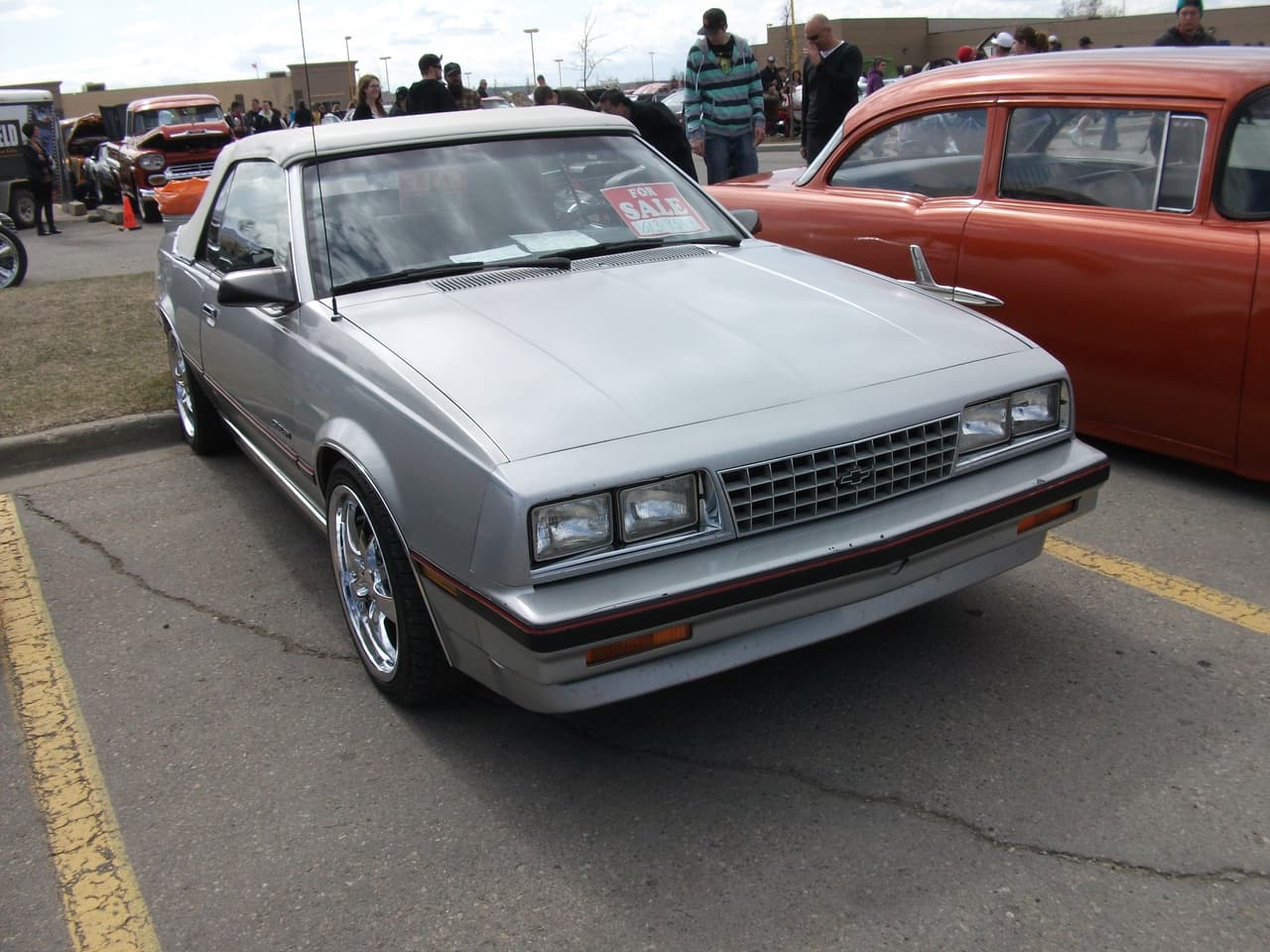 <b>Desde 1984 a 1985: Chevrolet Cavalier</b>
<br>
<br>
<b>Total: 806,679 autos vendidos.</b>
<br>
<br>(1984: 383,752 / 1985: 422,927). 
<br>
<br>Después de que Honda y Ford lucharon de cerca por los autos más populares con el Accord y el Taurus, Toyota se impuso con el muy popular Camry.
<br>