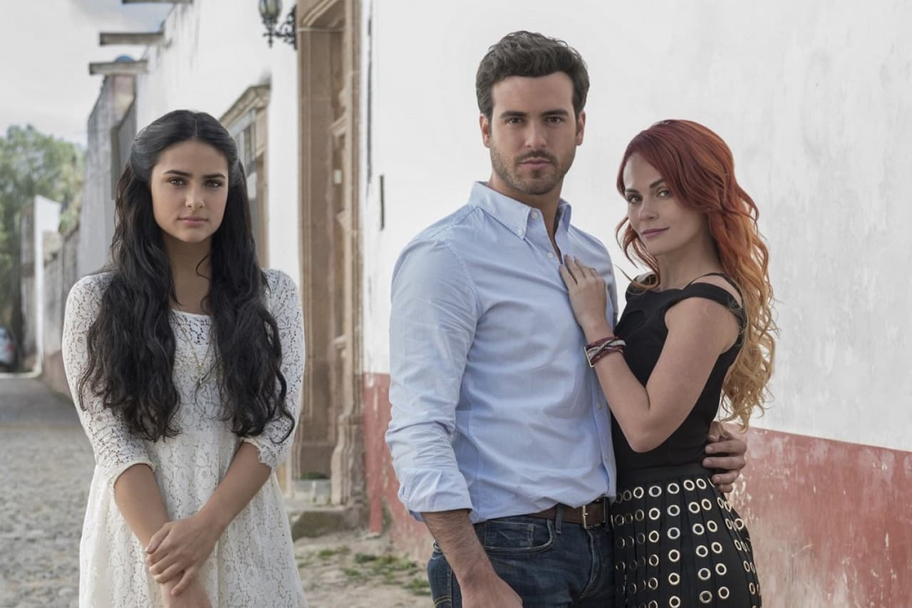 Sus últimas apariciones en la pantalla las hizo en las telenovelas 'Mi adorable maldición' y 'Por amar sin ley'.