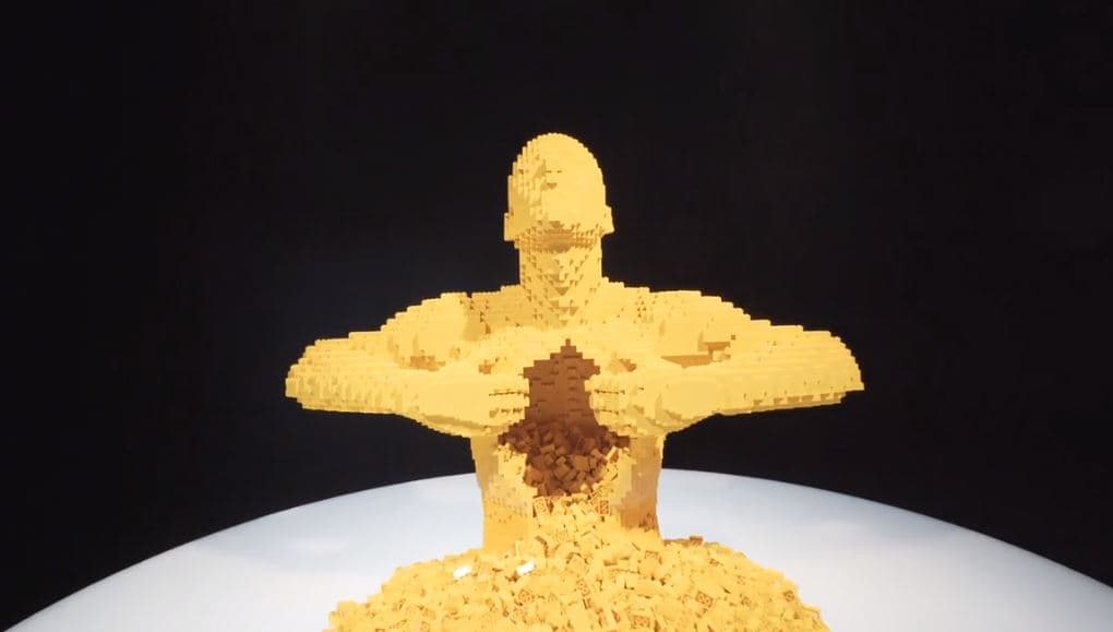 La puesta que ahora se exhibe en el California Science Center y que tienen como principal misión recordar a los niños de todas las edades que la ciencia está en todos los aspectos de la vida cotidiana incluso en los juguetes con los que se divierten.