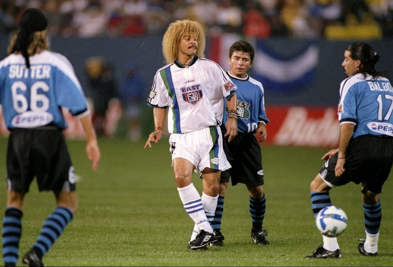 Carlos Valderrama y Mauricio Cienfuegos brillaron en 1997 en el juego entre Este y Oeste, el cual terminó 5-4 a favor del Este.