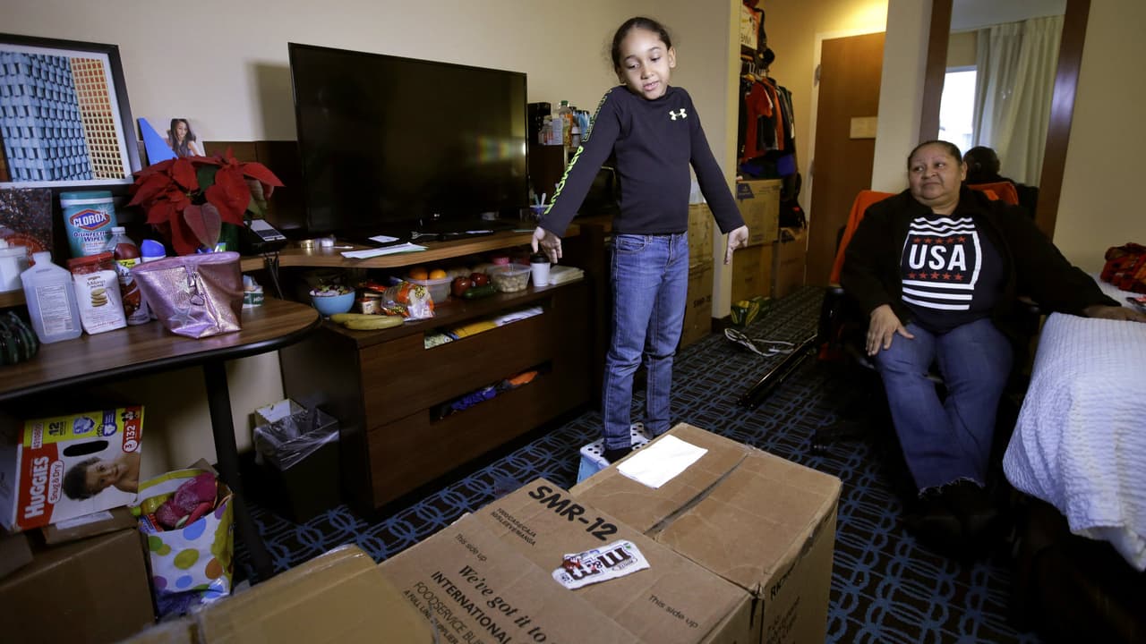 Se acerca el fin de la ayuda a 10,000 damnificados del huracán María que no tienen donde vivir