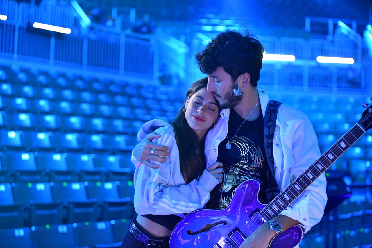 Y, como han hecho a lo largo de estas semanas de relación, su noviazgo es un derroche de miel.