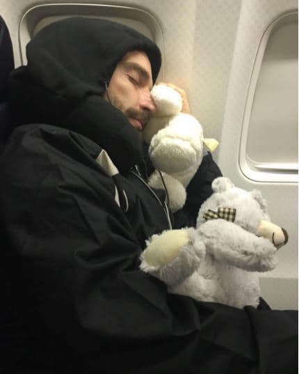 El actor reconoció los hechos al día siguiente, en una conferencia pública en la que terminó llorando cuando se le preguntó por su relación con su hijo Matías.