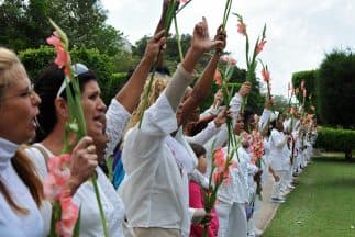 Integrantes del grupo opositor Damas de Blanco, durante una manifestación para exigir la libertad de los presos políticos cubanos.