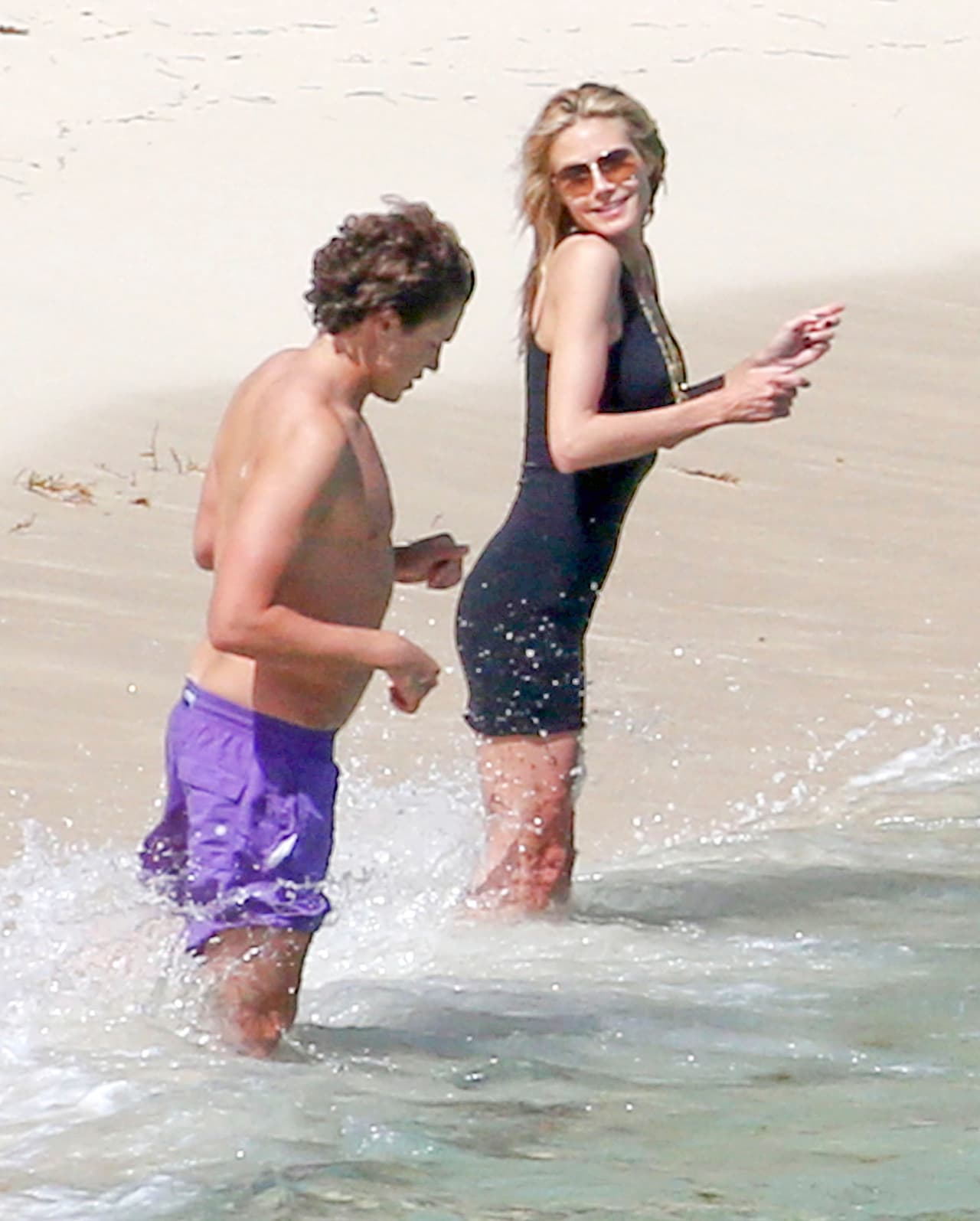 Esta vez la modelo no llevaba bikinazo.