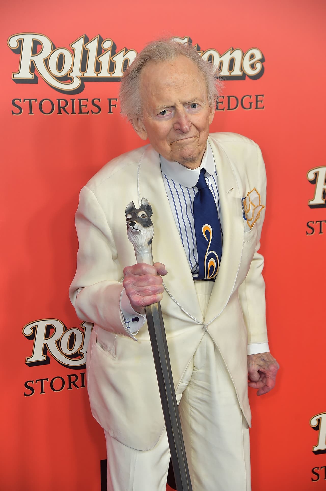 Tom Wolfe, autor y periodista famoso por ser pionero en New Journalism, murió el 14 de mayo a la edad de 88 años.