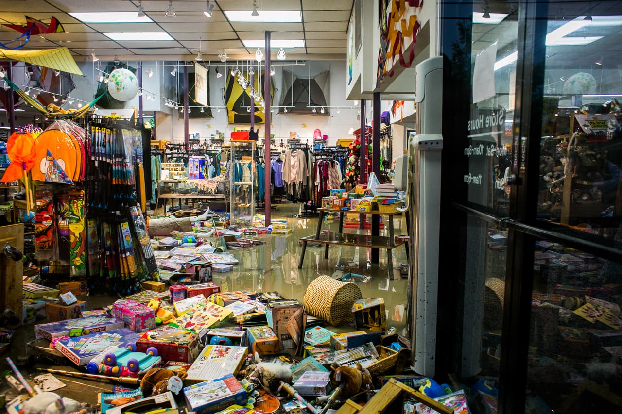 Algunas zonas de la ciudad quedaron bajo el agua luego de intensas lluvias.