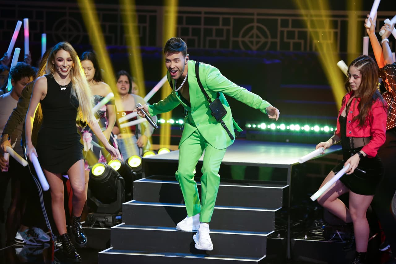 El intérprete pudo estar muy cerca de sus fans.