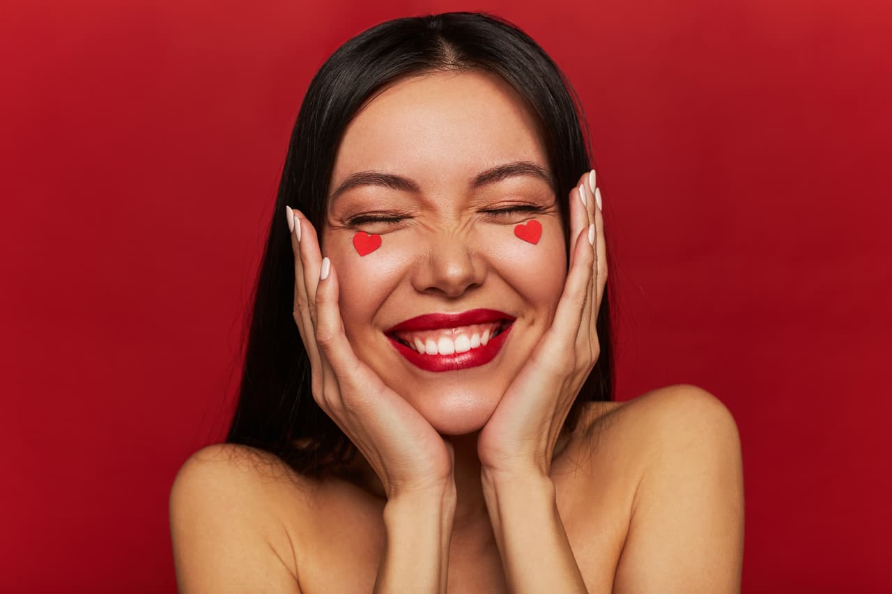 En el amor estarás hipersensible y cualquier cosa que te digan o hagan podría causarte excesiva euforia, o pesar, según el caso.
<br>