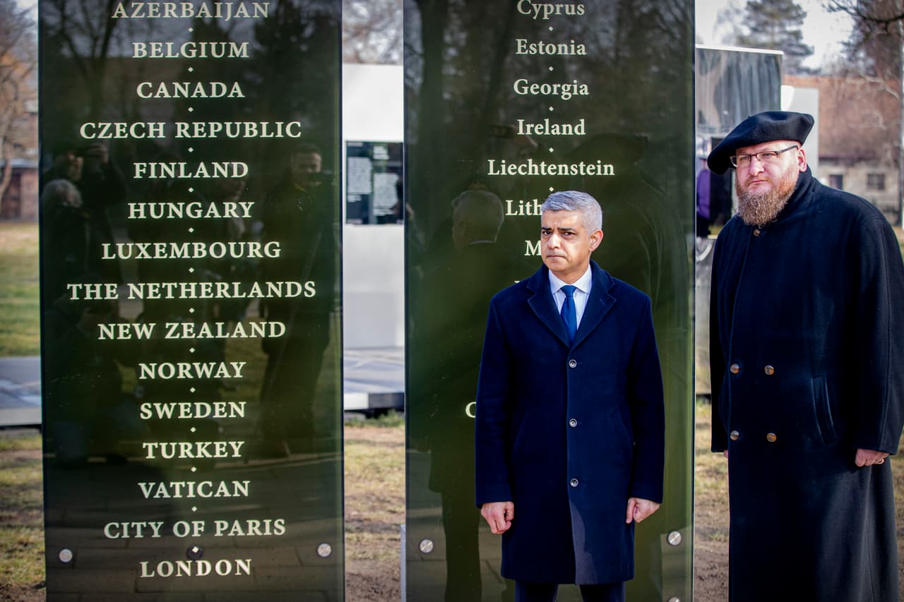 Actualmente, el antiguo campo de concentración Nazi de Auschwitz ha sido transformado en un monumento y museo administrado por Polonia.
