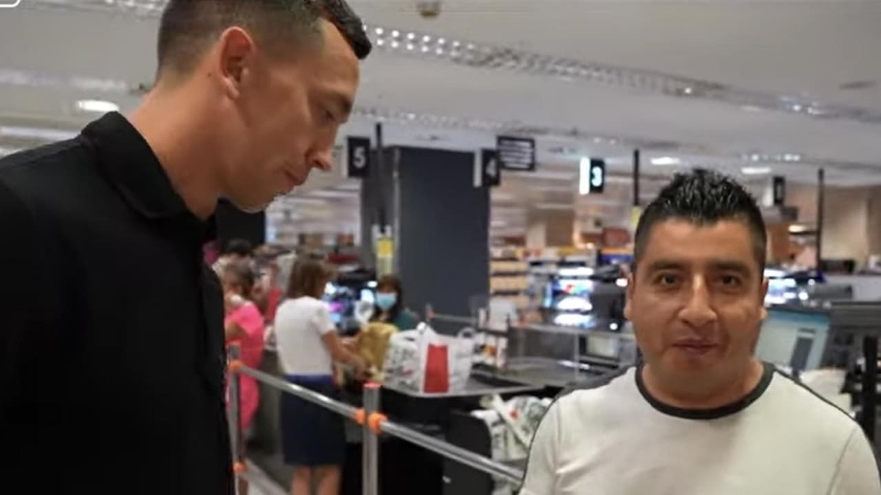 ¡Ídolo! Fan del América le da la 'bienvenida' a Marchesín en Vigo