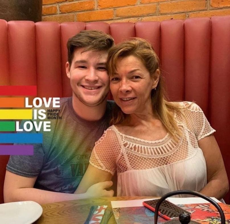 Sebastián Adame es hijo de Alfredo Adame y Mary Paz Banquells.