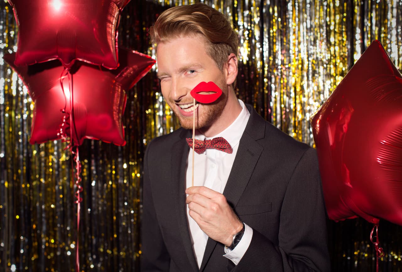 Ponte en acción y organiza una cena de Año Nuevo, ¡memorable!