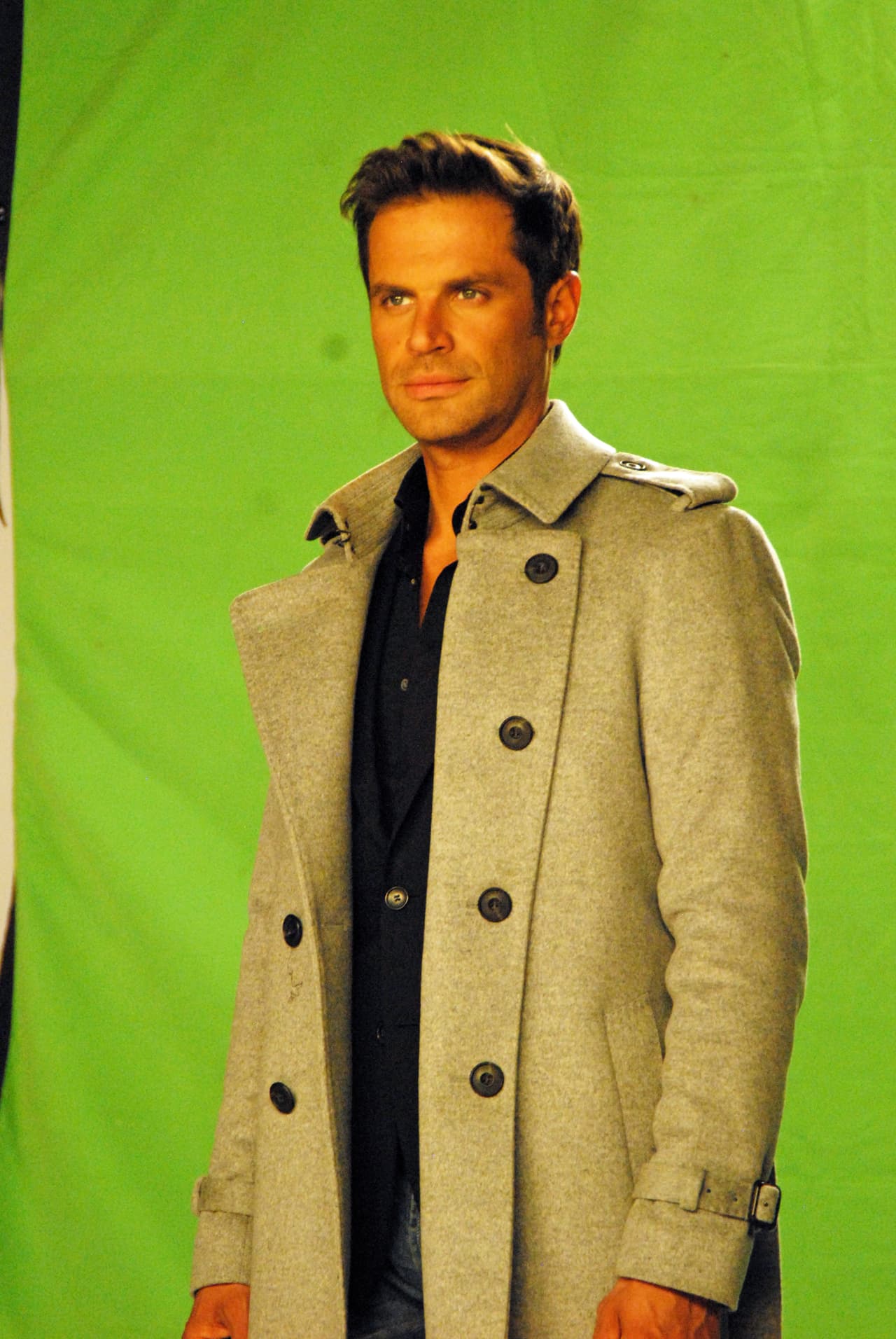 Más allá del amor que siente por Abigail, quiere verla a salvo y feliz.