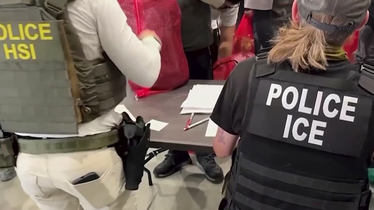 Trabajadores surcoreanos buscan justicia por redada de ICE en Georgia