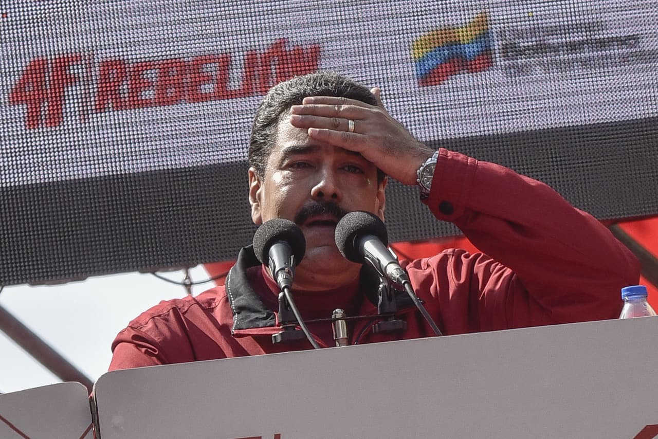 Maduro ordena retiro de representante diplomático en EEUU