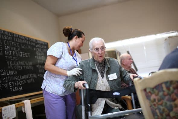 Los antecedentes hereditarios: cuando en la familia hay padres y hermanos que sufren enfermedades del corazón o diabetes, el riesgo es mucho mayor.