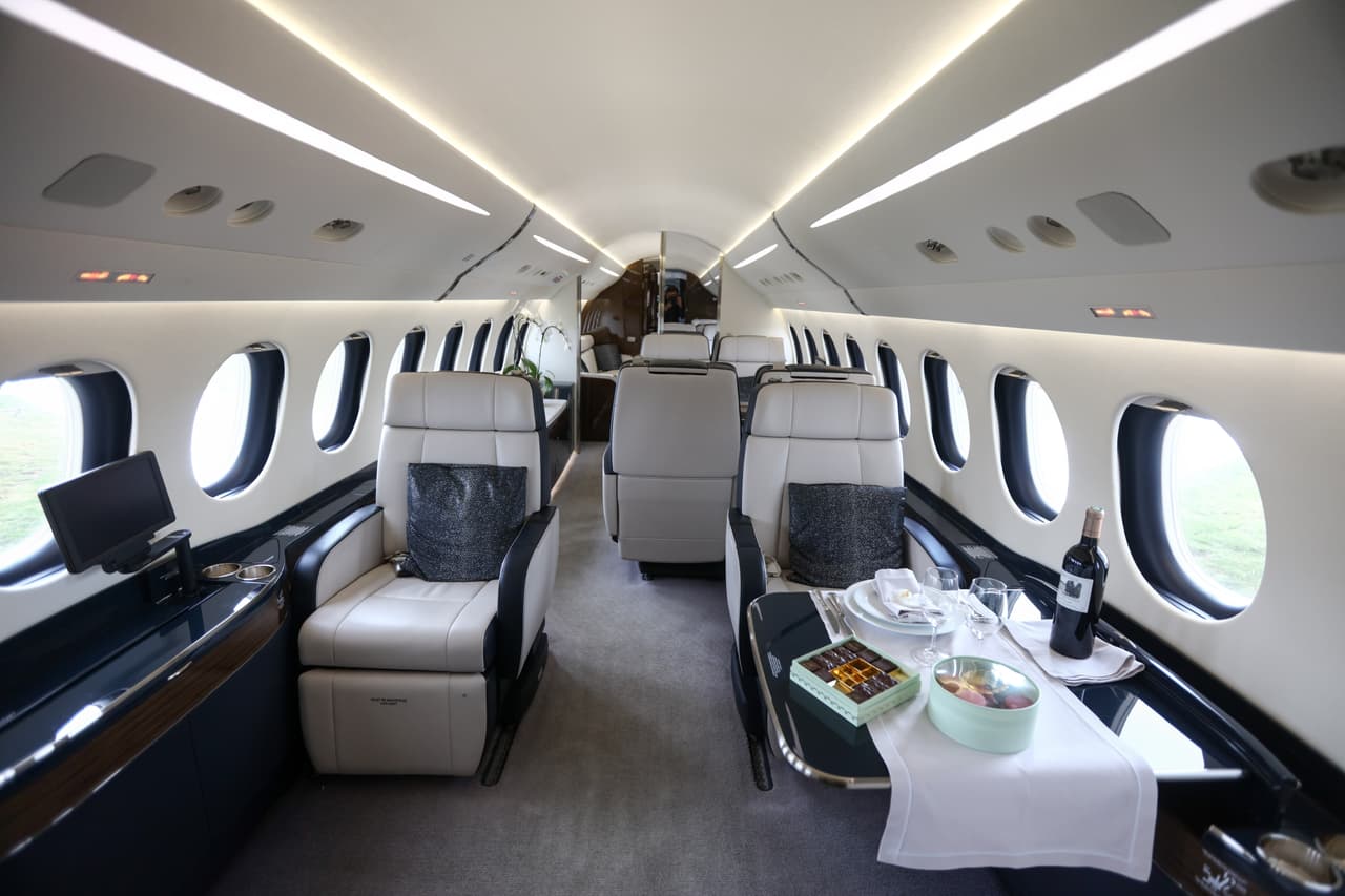 Así luce el interior del jet privado Falcon 7X, que el ministro Jesse Duplantis quiere comprar con 54 millones de dólares que recoja con ayuda de sus feligreses