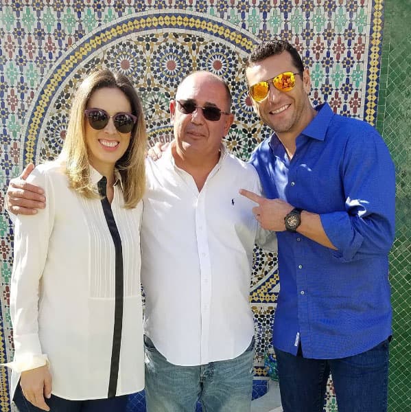 "Con el novio! Listo para su boda en la noche! Gracias por invitarnos #FahdElMANSOUR ! Felicidades! @mft07".