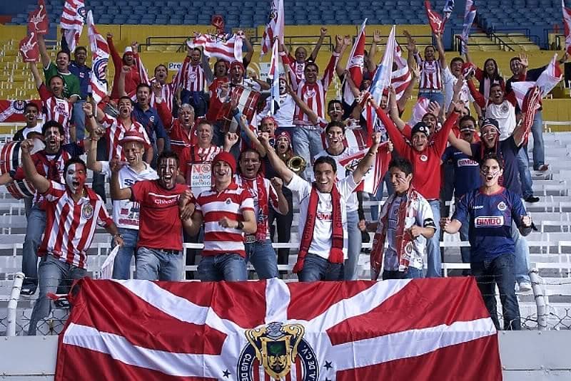 Para el Bicentenario 2010, el equipo subió a las gradas del estadio como posando como aficionados.
